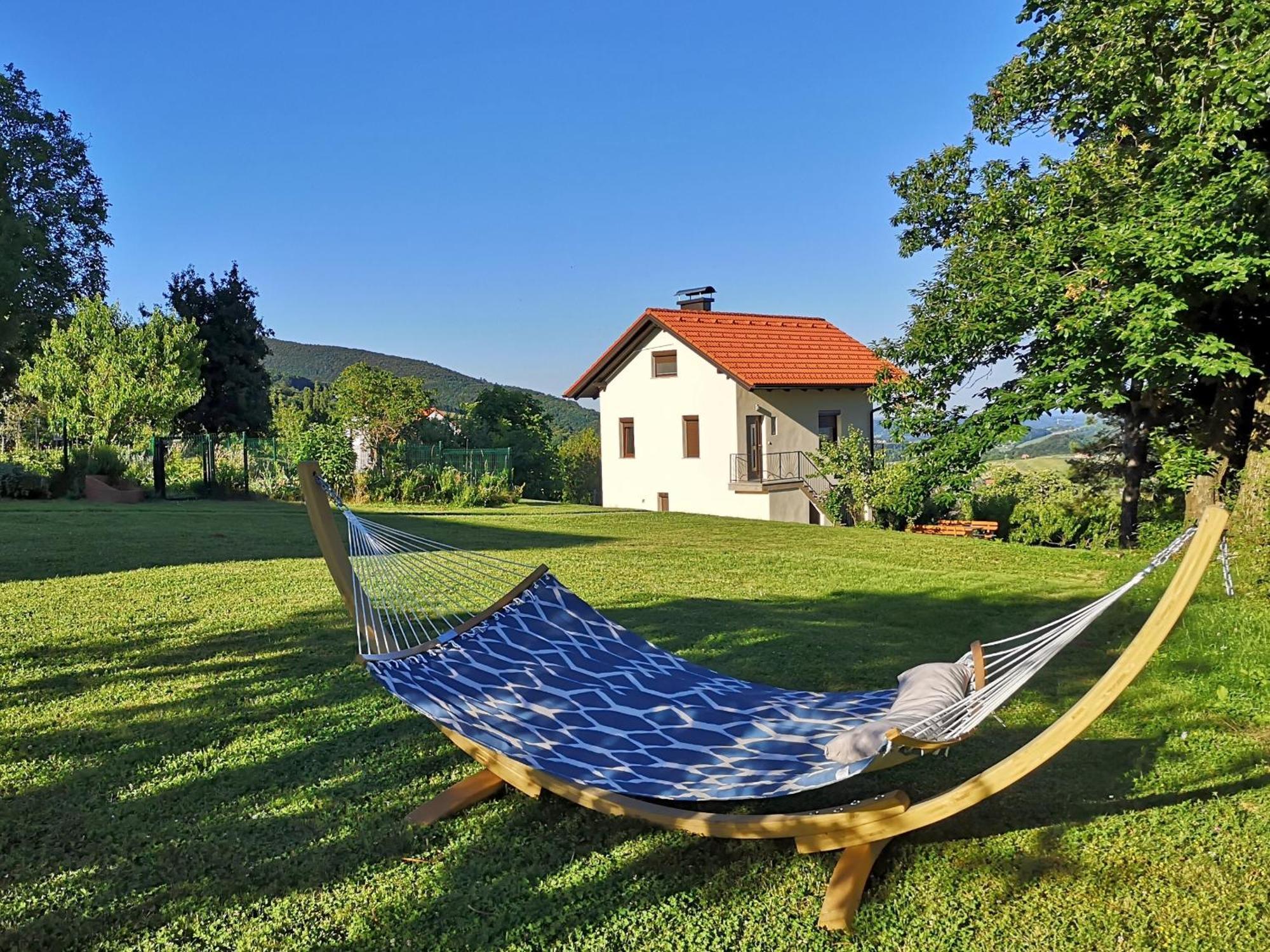 Apartma Hisa Na Ravnah With Hot Tub Pišece Extérieur photo